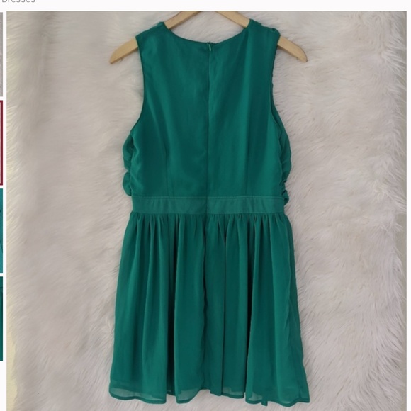 Boohoo Green Draped Dress - Picture 2 of 4